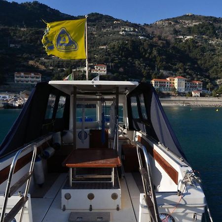 Hotel Internazionale Finale Ligure Bagian luar foto