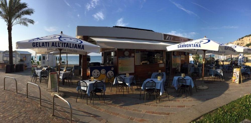 Hotel Internazionale Finale Ligure Bagian luar foto